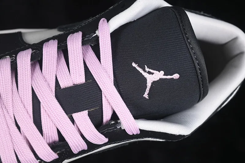 All categories Air Jordan Jordan series basketball shoes Air Jordan 1 Low G version pure original Air Jordan 1 Low AJ1 Joe 1 burst pattern black and white low-top retro culture basketball shoes II0595-001